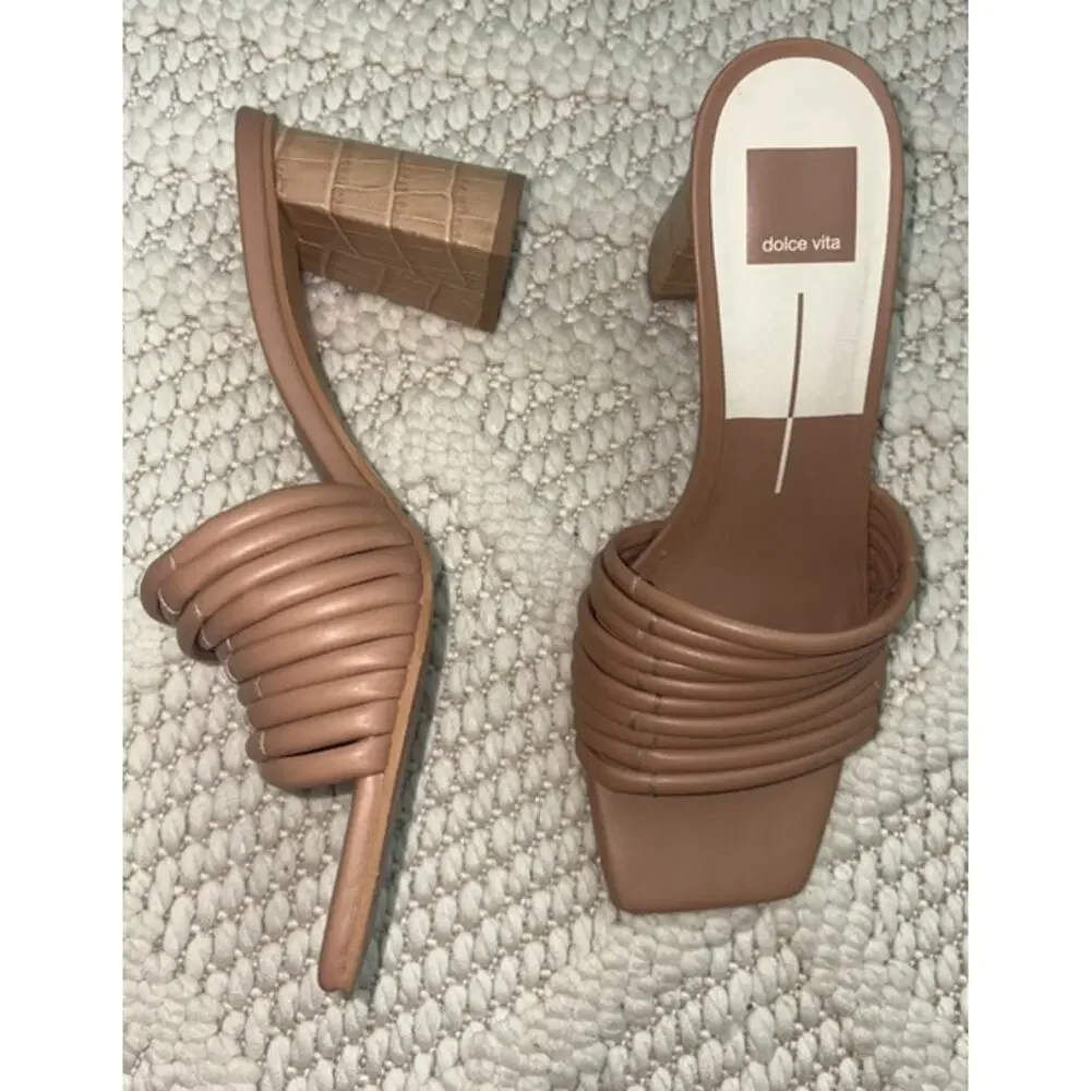 Womens Dolce Vita Priana Heeled Beige Sandals Size 8